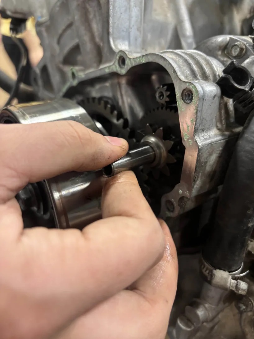 A close up picture of an engine.