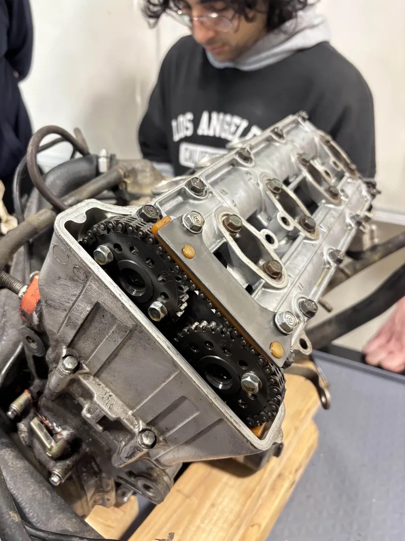 A close up picture of an engine.